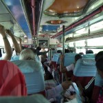Autobus do KTM. Kdy jste se naposledy museli držet v autobusu, když jste seděli